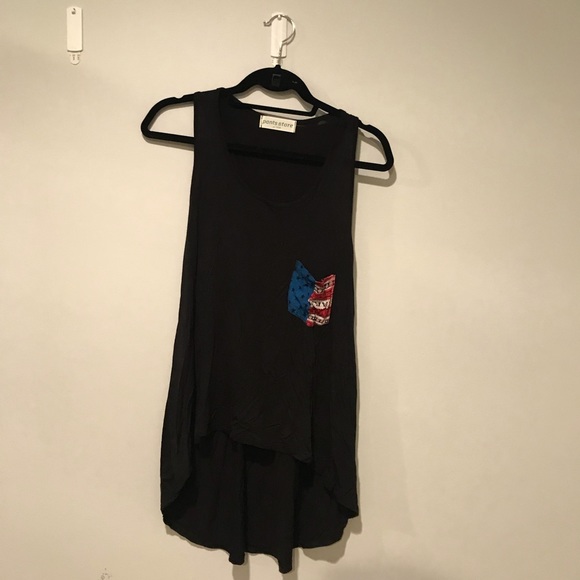 Black tank with pocket design - Picture 2 of 6